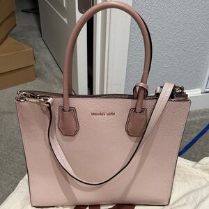 Michael Kors Mercer Large Pebbled Leather Accordion Tote Bag